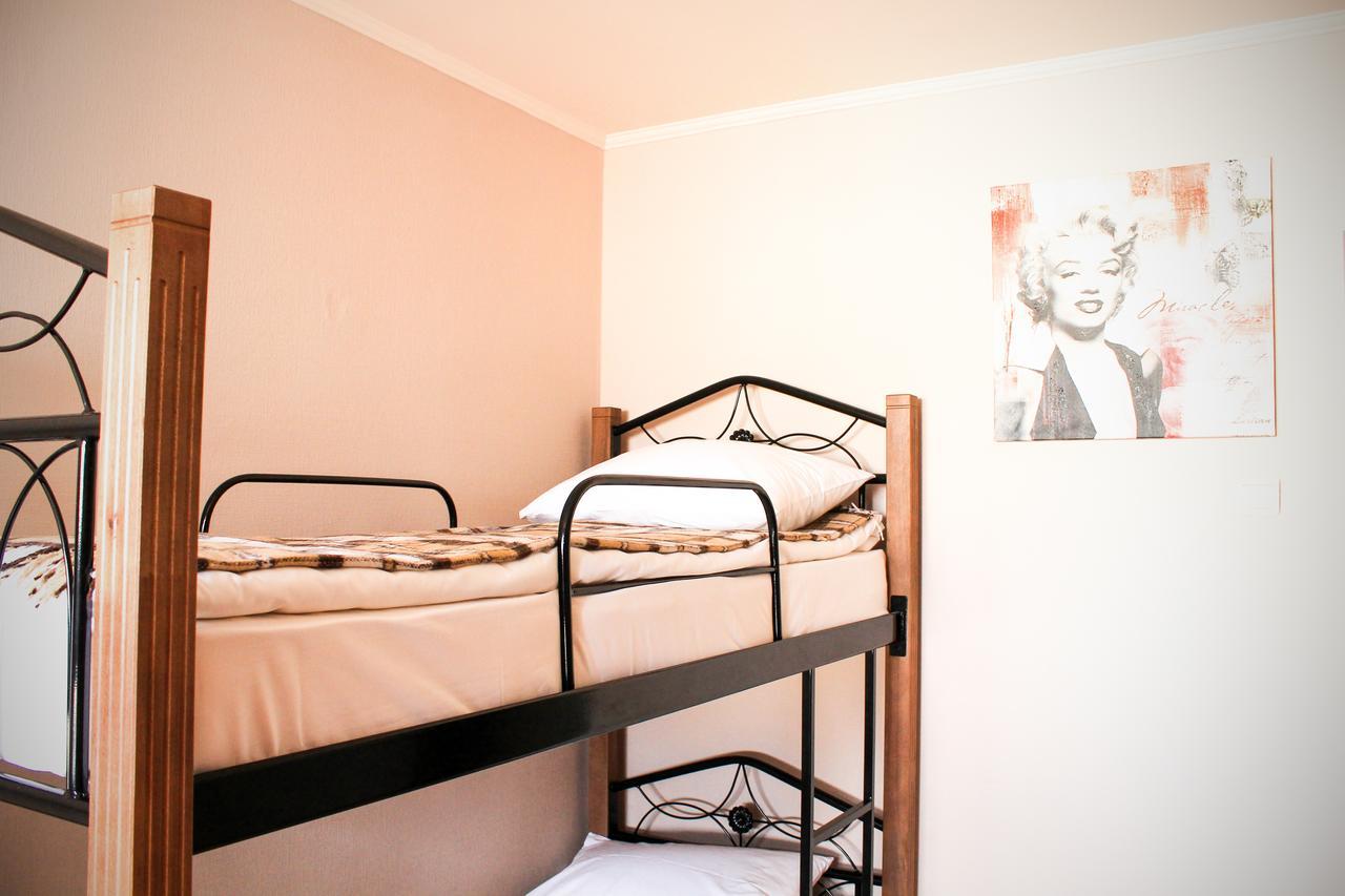 A&S Hostel Minskiy Kiev Exterior photo