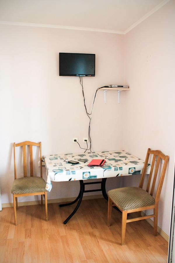 A&S Hostel Minskiy Kiev Exterior photo